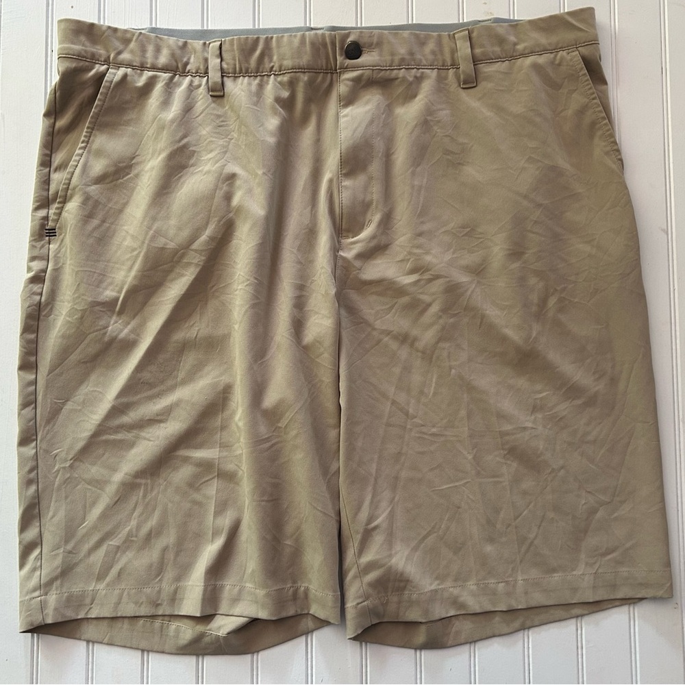 ADIDAS climalite mens size 42 casual / golf shorts